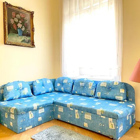 Апартаменты Central Vintage Residency - Balcony & Ac *